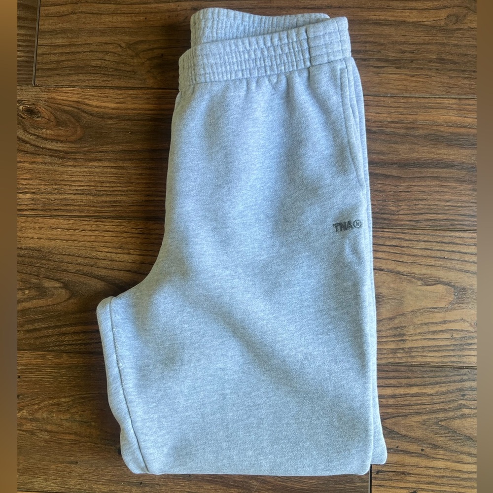 Aritzia TNA Sweatfleece Perfect Fit Sweatpant